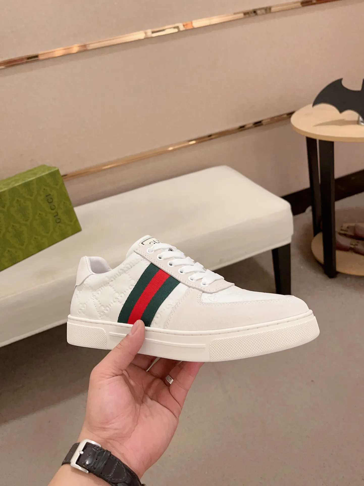 Men's clothing and shoes💰:440💰 (GUCCI) The latest model from the official website 🎁🎁Casual and fashionable men's shoes👟, hot style 💥The version is simple and elegant, exclusive for trendy men. Unique official website latest brand elements 👑Gucci original decoration, fashionable and generous, the fabric is original cowhide ✅sheepskin lining, the official website specifies wear-resistant casual outsole, the classic model is taken in kind at the counter🎬38-44 (45 is not returned or exchanged)